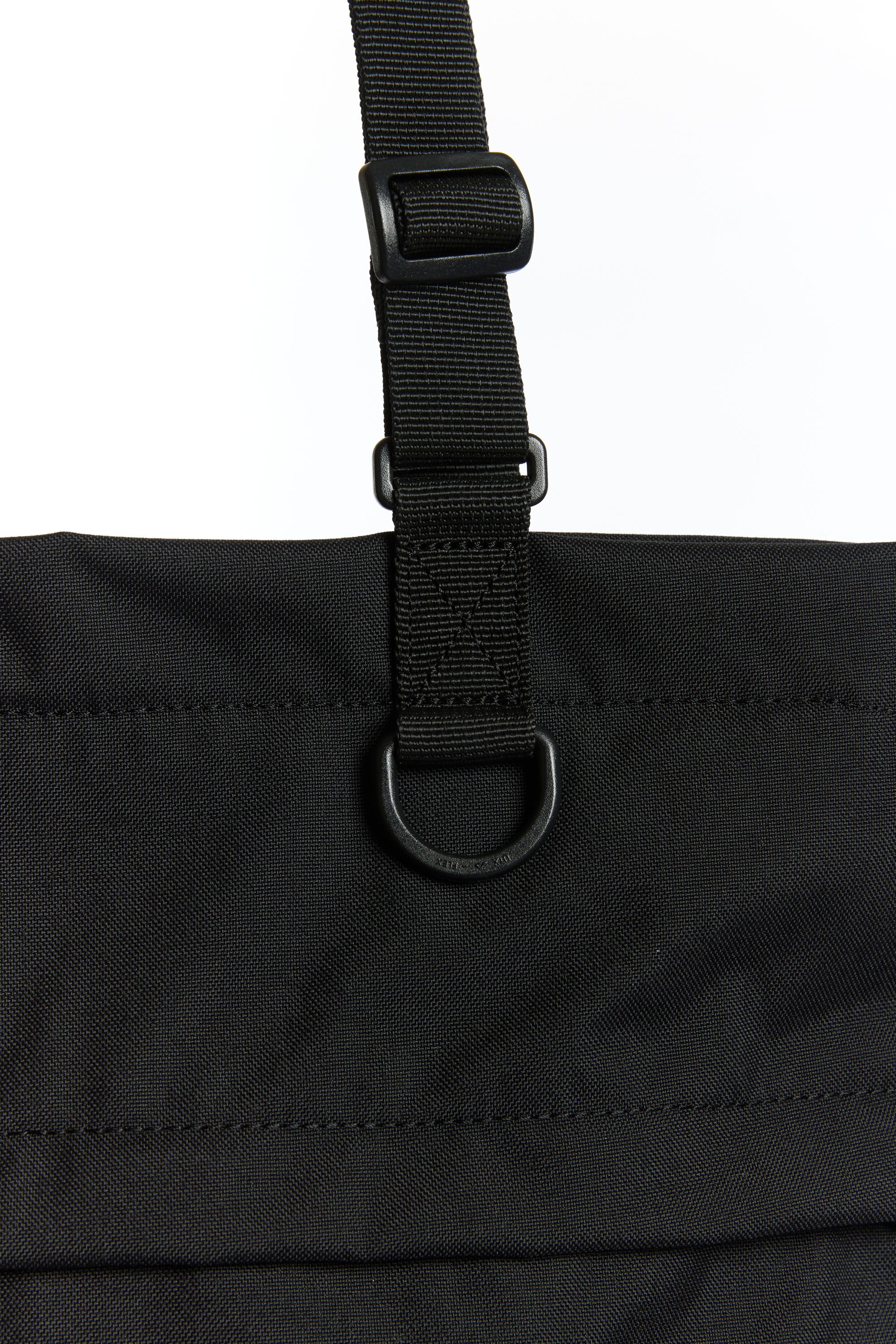 The SNOW PEAK - 2WAY TOTE BAG available online with global shipping, and in PAM Stores Melbourne and Sydney.