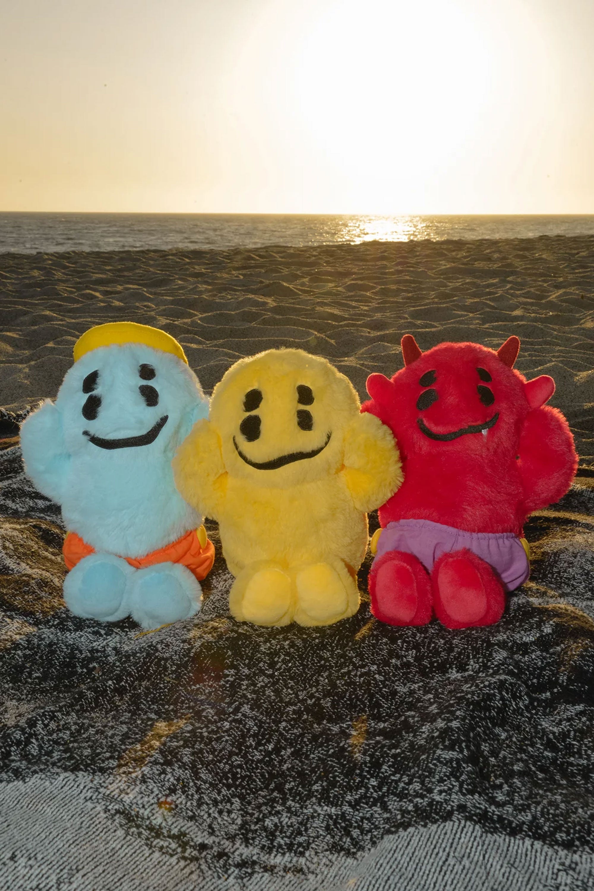 The CACTUS PLANT FLEA MARKET SMILES PLUSH TOY SET available online with global shipping, and in PAM Stores Melbourne and Sydney.