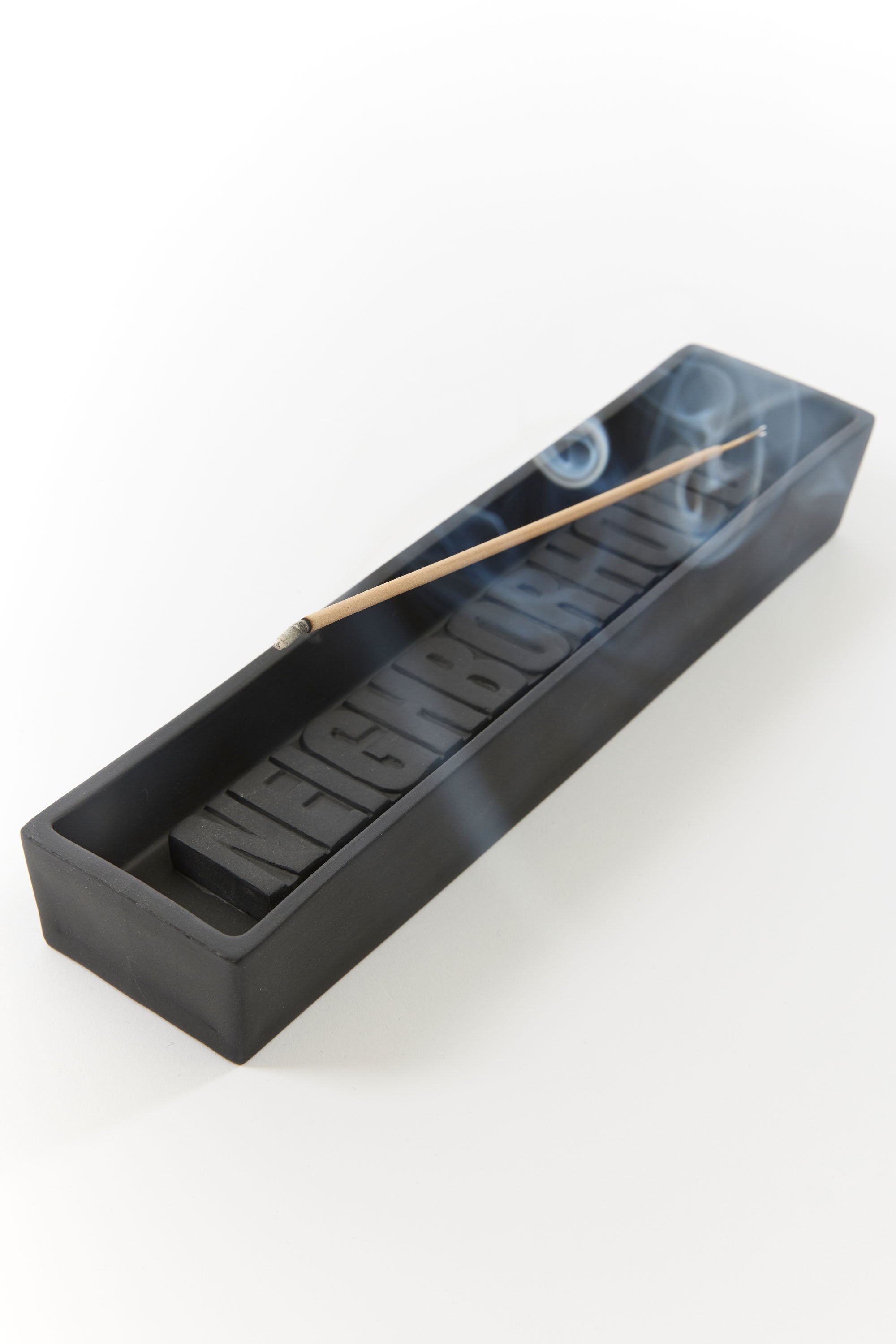 The NEIGHBORHOOD - NEIGHBORHOOD CERAMIC INCENSE TRAY BLACK available online with global shipping, and in PAM Stores Melbourne and Sydney.
