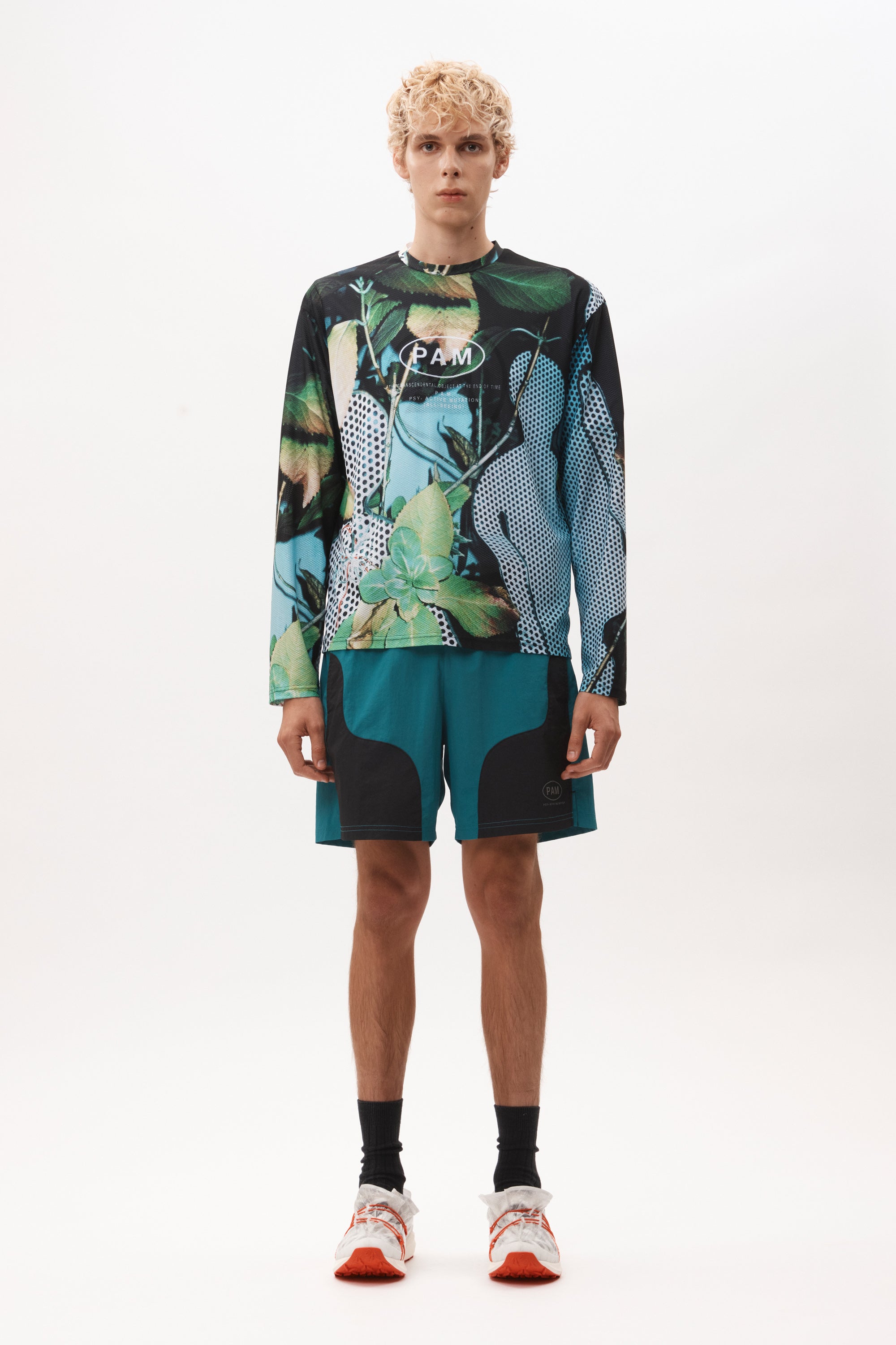 The WHITE RABBIT MTB MESH LS TOP available online with global shipping, and in PAM Stores Melbourne and Sydney.