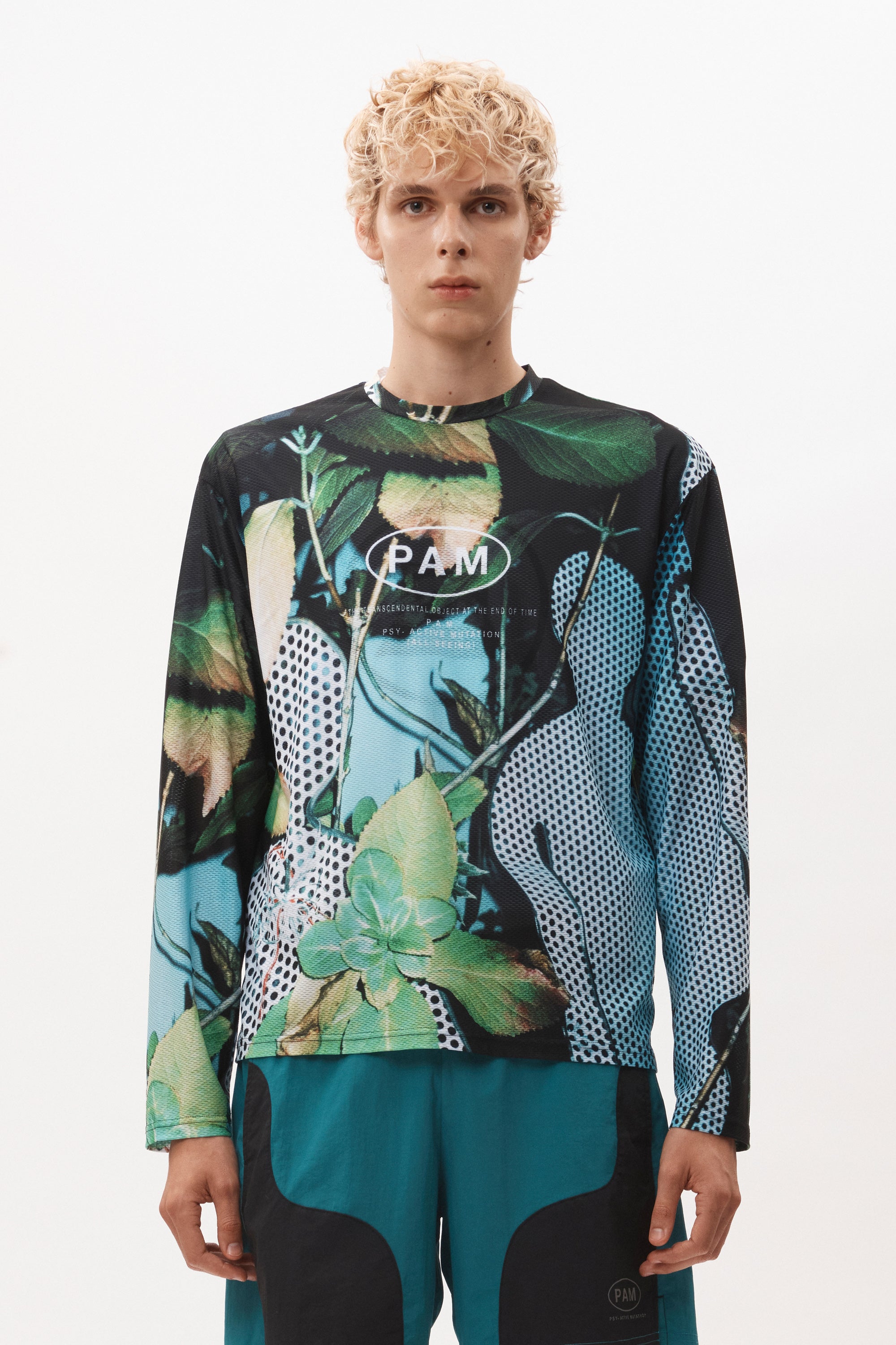 The WHITE RABBIT MTB MESH LS TOP available online with global shipping, and in PAM Stores Melbourne and Sydney.