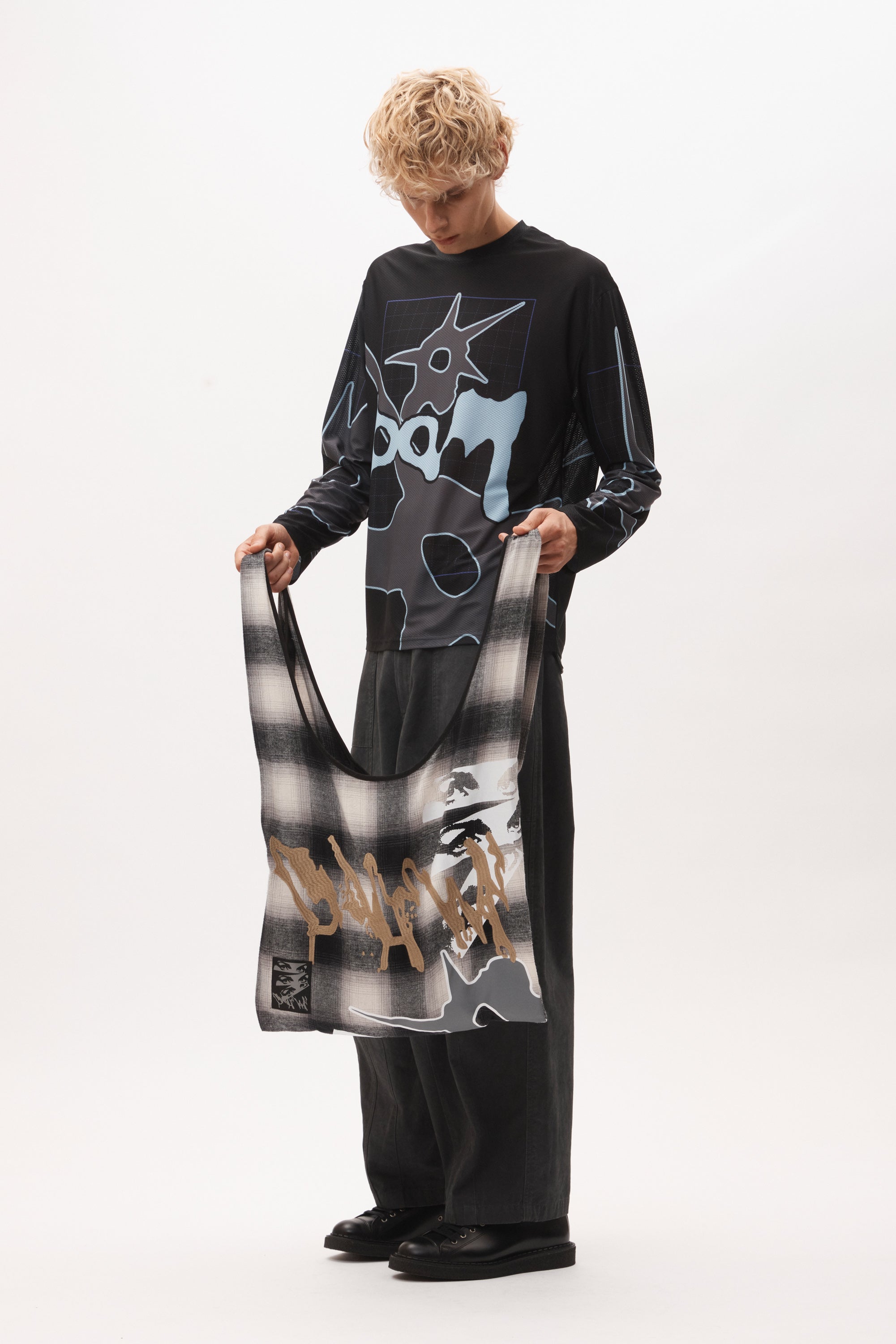 The SKETCH TOTE BAG available online with global shipping, and in PAM Stores Melbourne and Sydney.