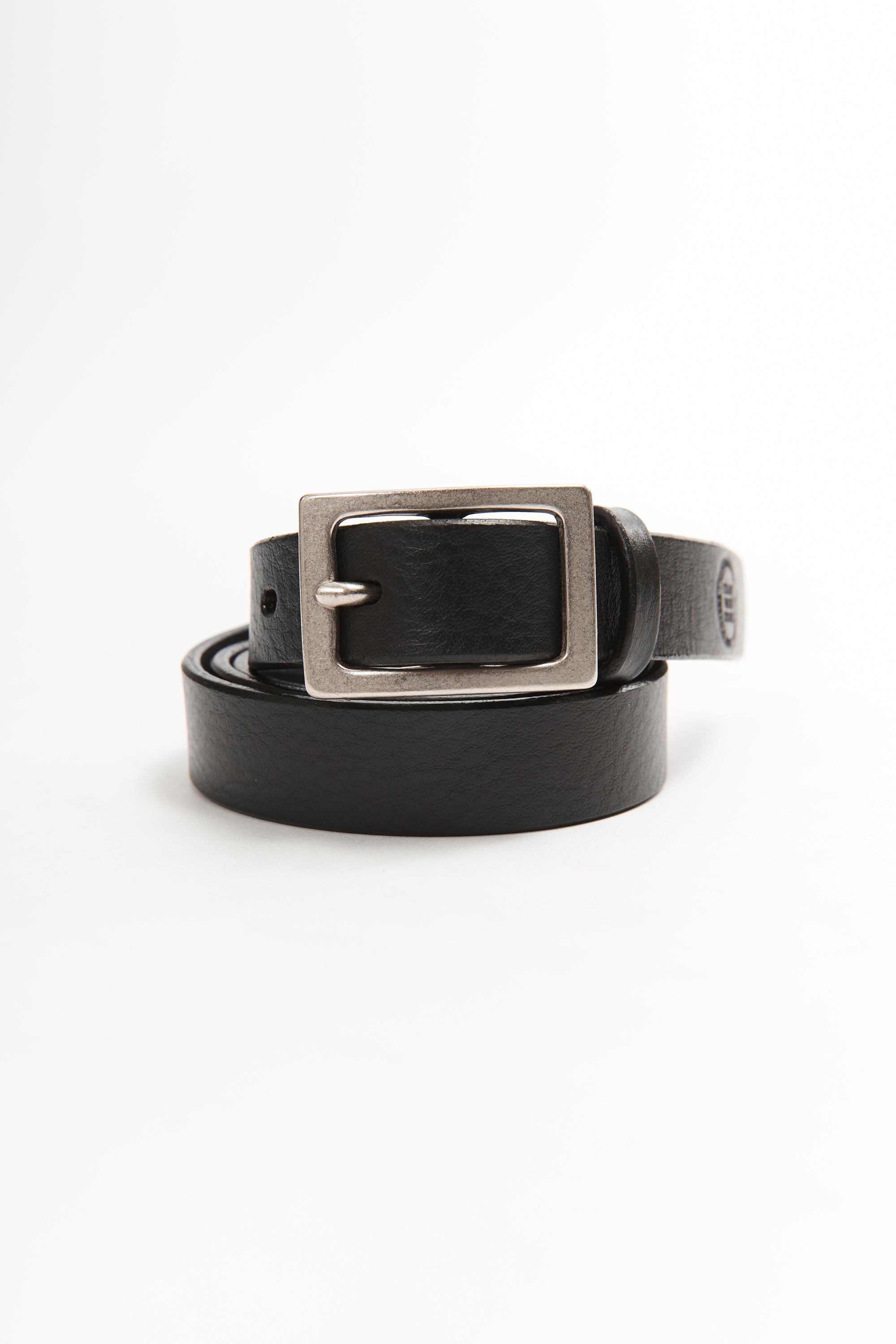 The LEATHER NARROW BELT BLACK available online with global shipping, and in PAM Stores Melbourne and Sydney.
