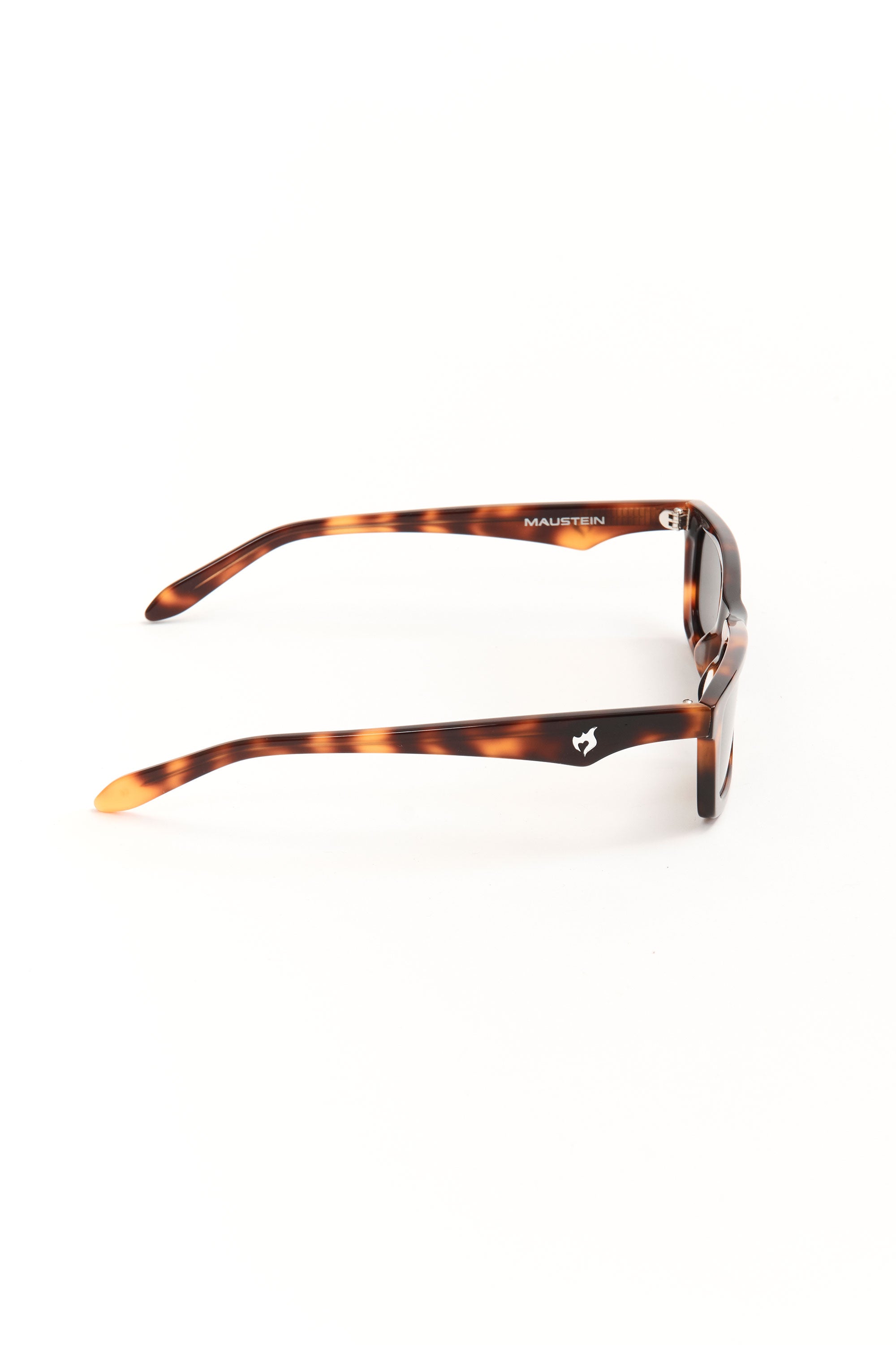 The SLEAZY - TORTOISESHELL WITH SMOKE LENS available online with global shipping, and in PAM Stores Melbourne and Sydney.