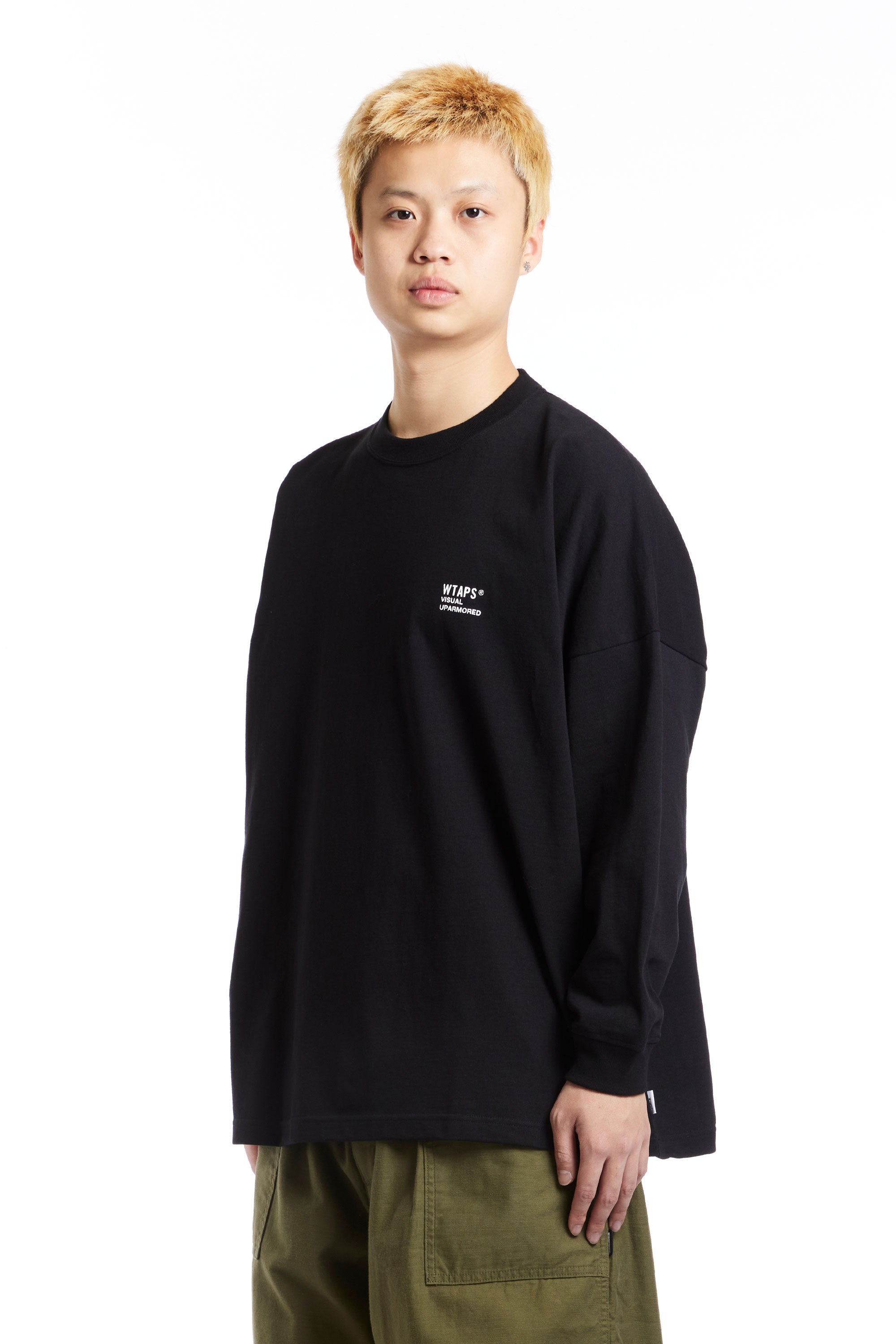 The VISUAL UPARMOURED WTVUA LS FORTLESS TEE SS24 available online with global shipping, and in PAM Stores Melbourne and Sydney.