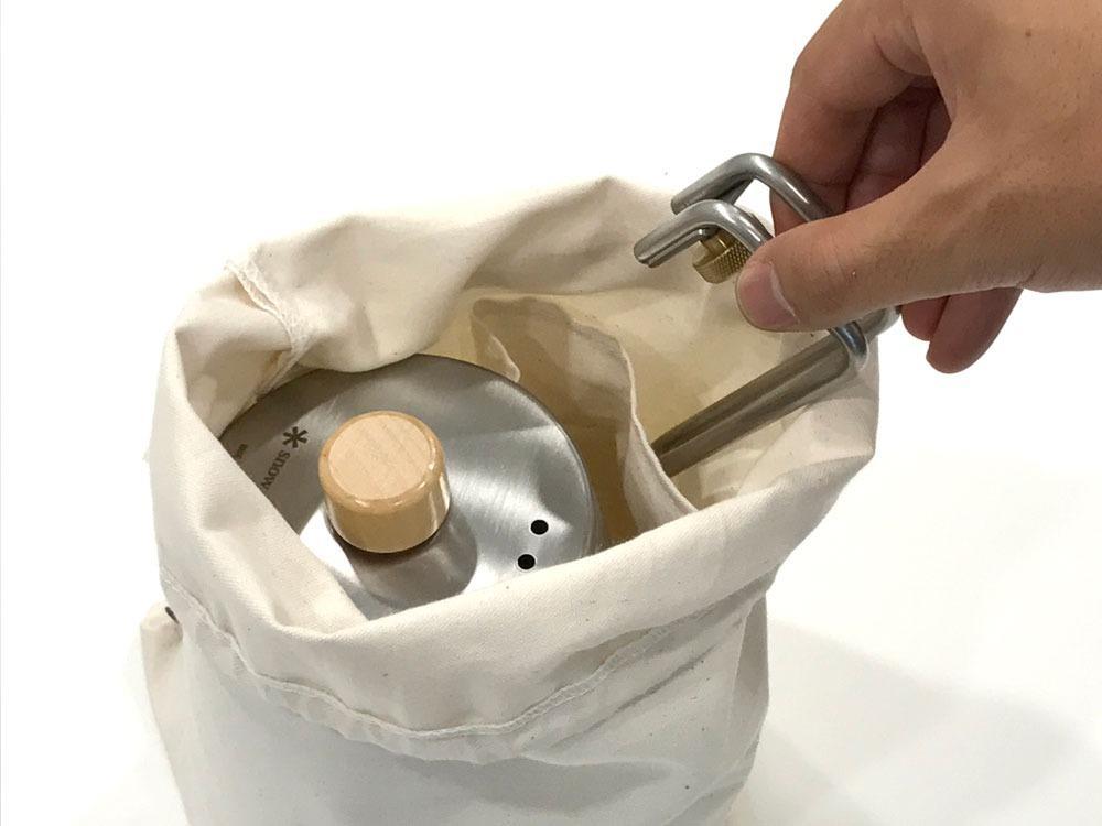 The FIELD BARISTA KETTLE available online with global shipping, and in PAM Stores Melbourne and Sydney.