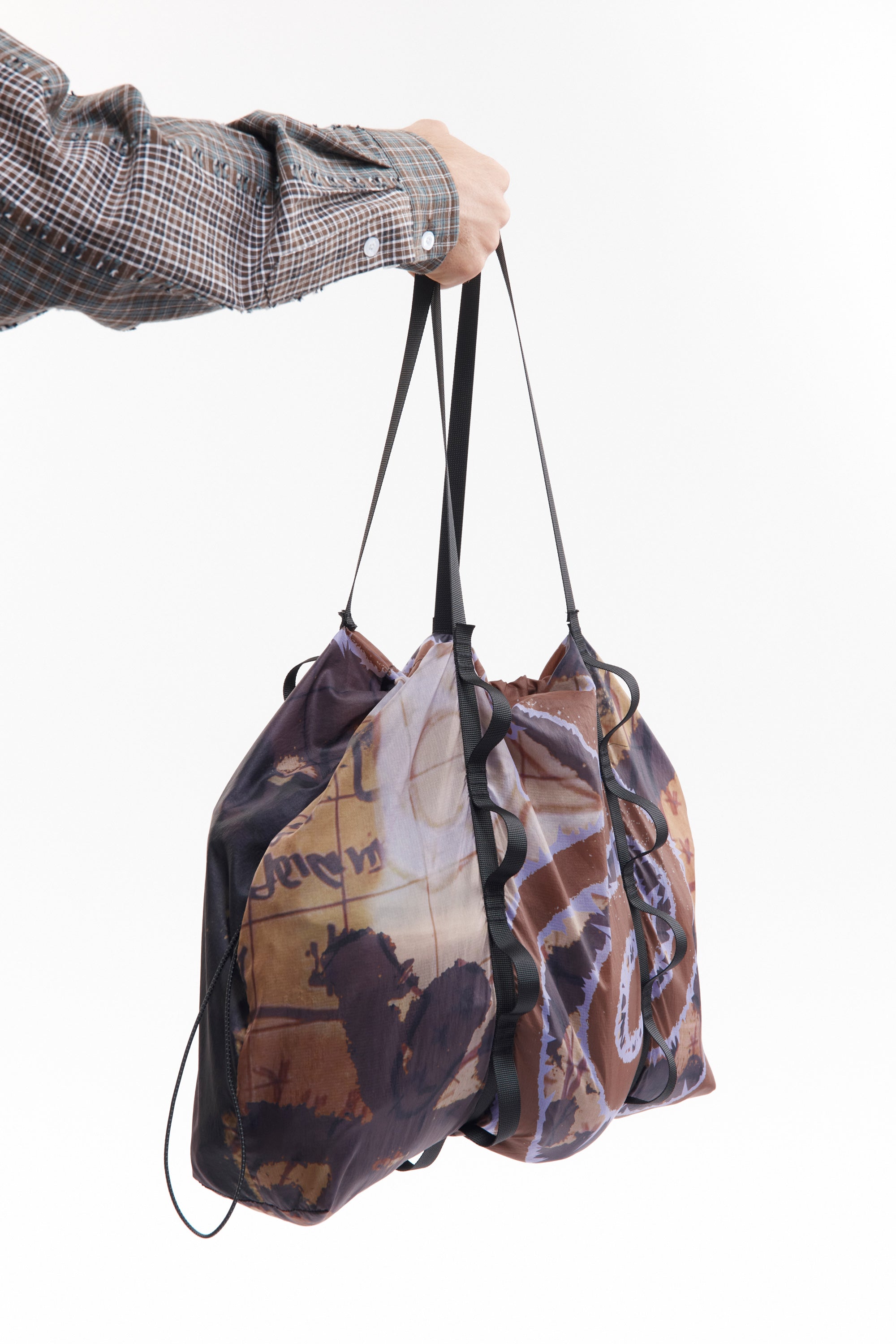 The PATINA LIGHTWEIGHT TOTE BAG available online with global shipping, and in PAM Stores Melbourne and Sydney.