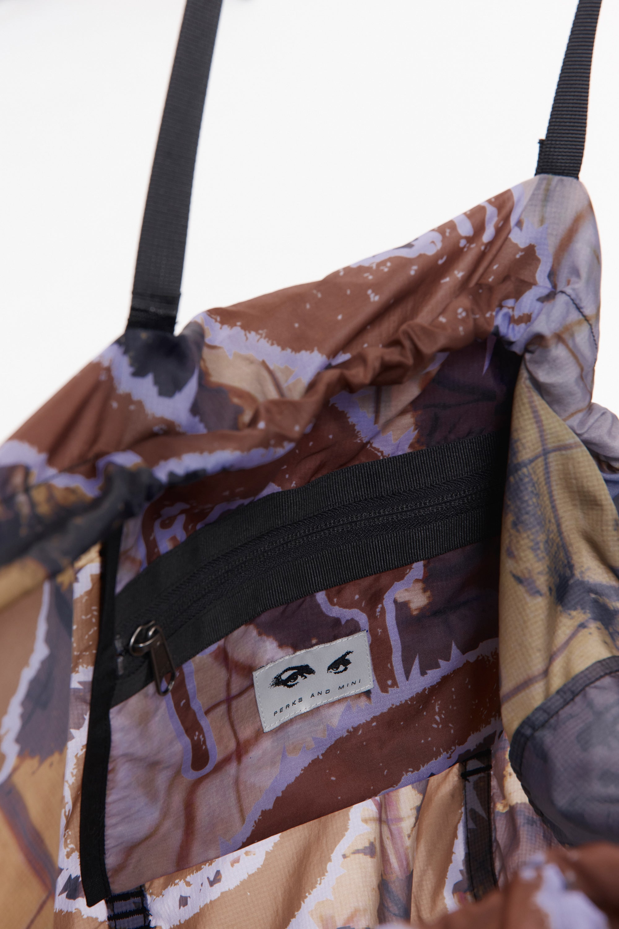 The PATINA LIGHTWEIGHT TOTE BAG available online with global shipping, and in PAM Stores Melbourne and Sydney.