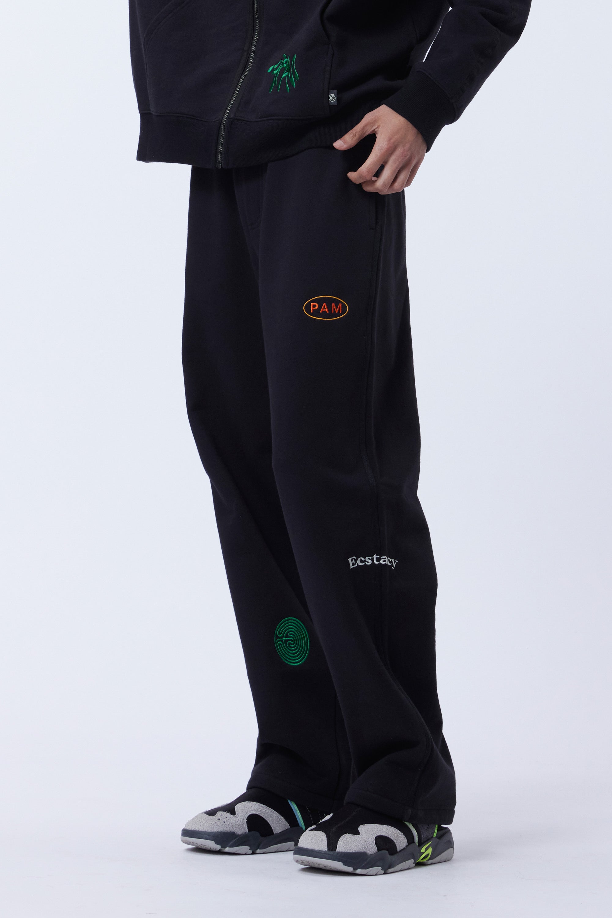 The FEATURING LOGO STRAIGHT LEG SWEAT PANT  available online with global shipping, and in PAM Stores Melbourne and Sydney.