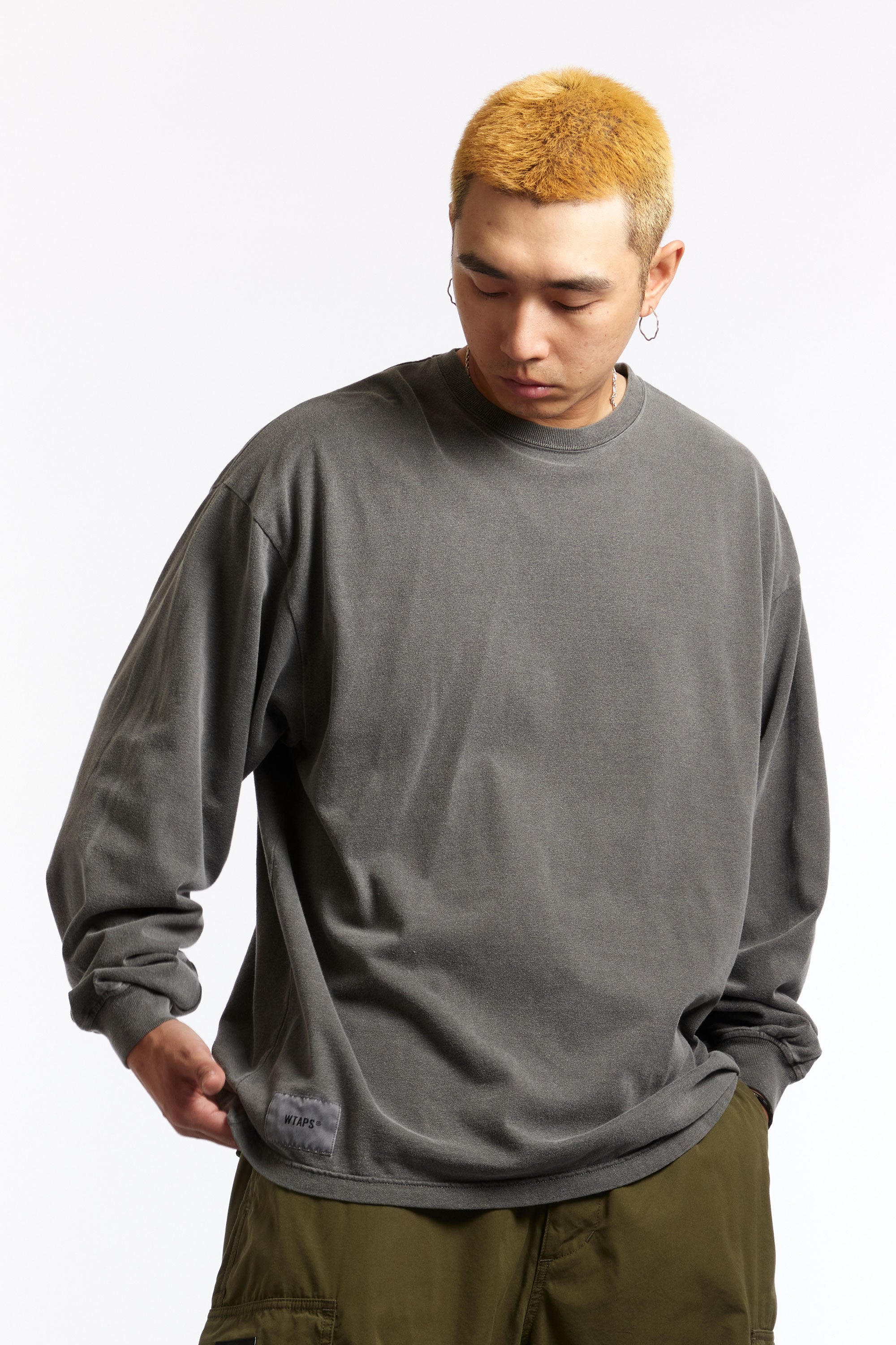The WTAPS - AII 03 LS COTTON PULLOVER  available online with global shipping, and in PAM Stores Melbourne and Sydney.