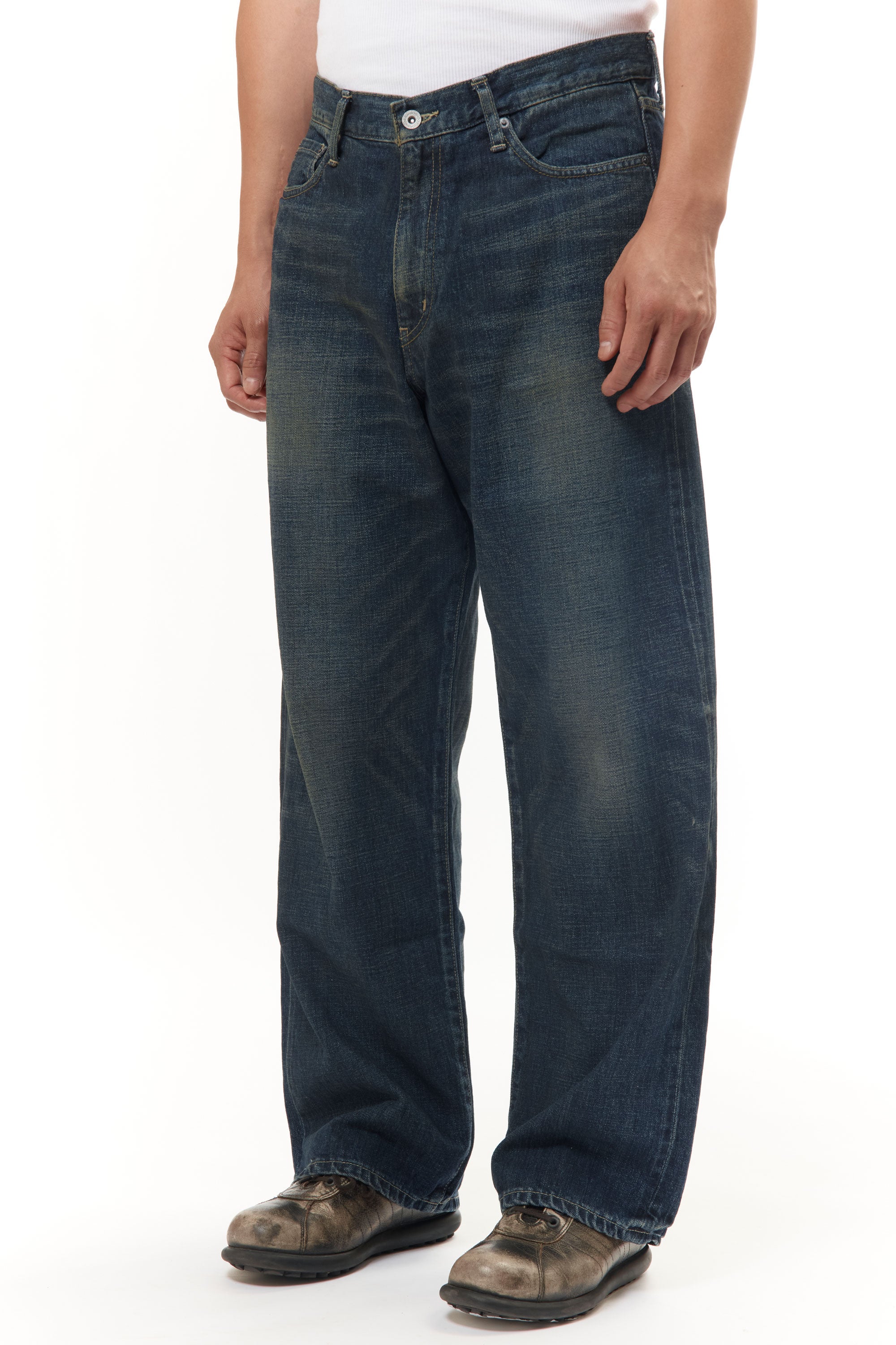 The WASHED DENIM DP WIDE JEANS / PANTS INDIGO available online with global shipping, and in PAM Stores Melbourne and Sydney.