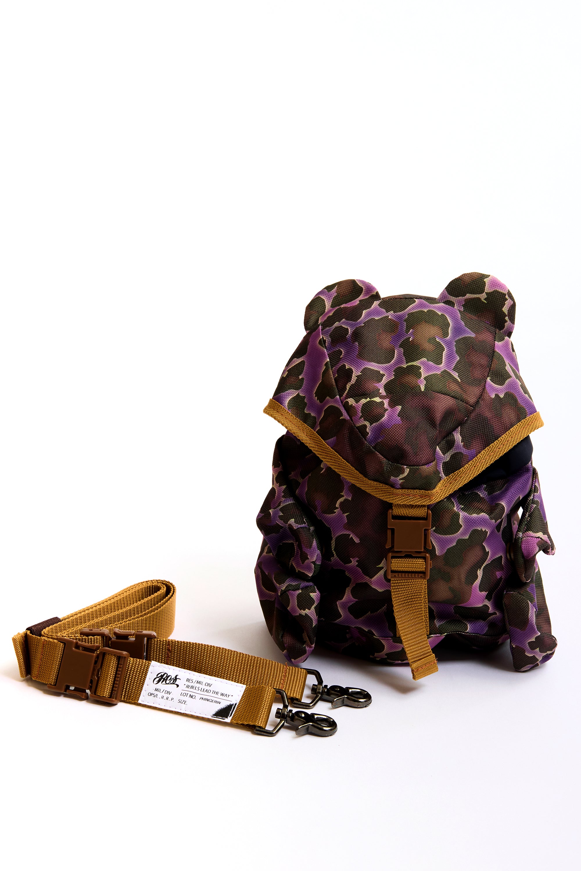 The CUMALICE POUCH LEOPARD available online with global shipping, and in PAM Stores Melbourne and Sydney.