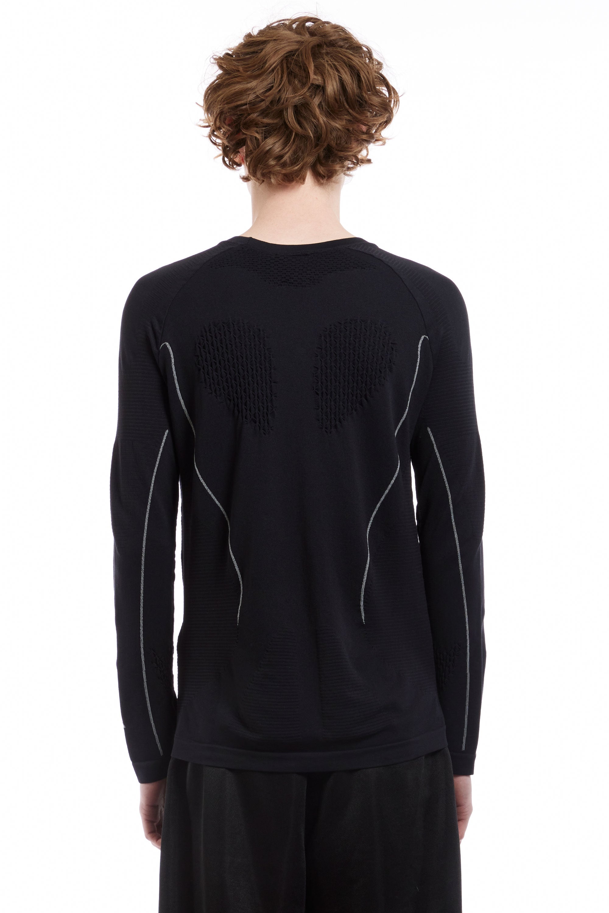 The LONG SLEEVE SEAMLESS 2.0 BLACK  available online with global shipping, and in PAM Stores Melbourne and Sydney.