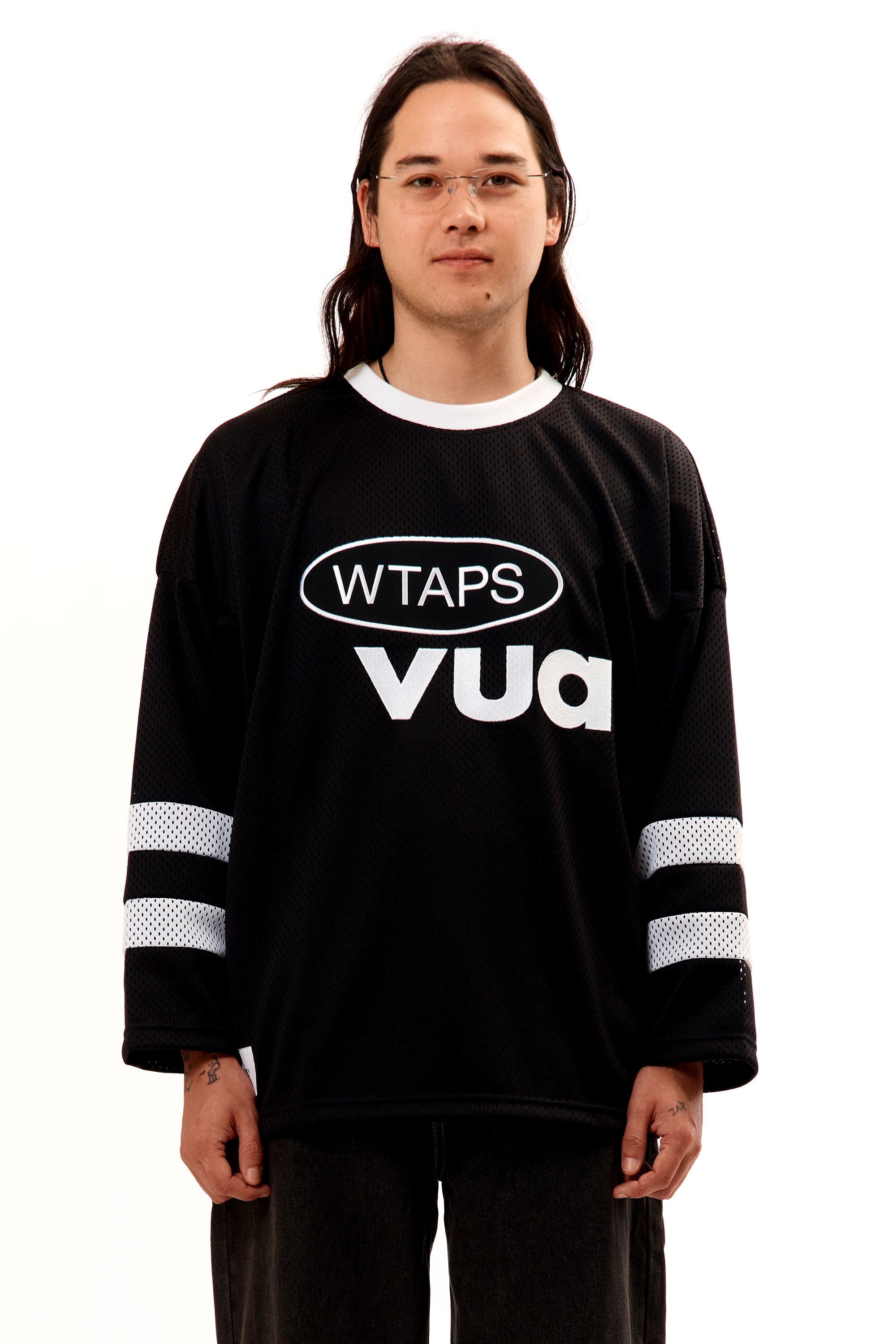The NETMINDER LONGSLEEVE POLY BLACK available online with global shipping, and in PAM Stores Melbourne and Sydney.