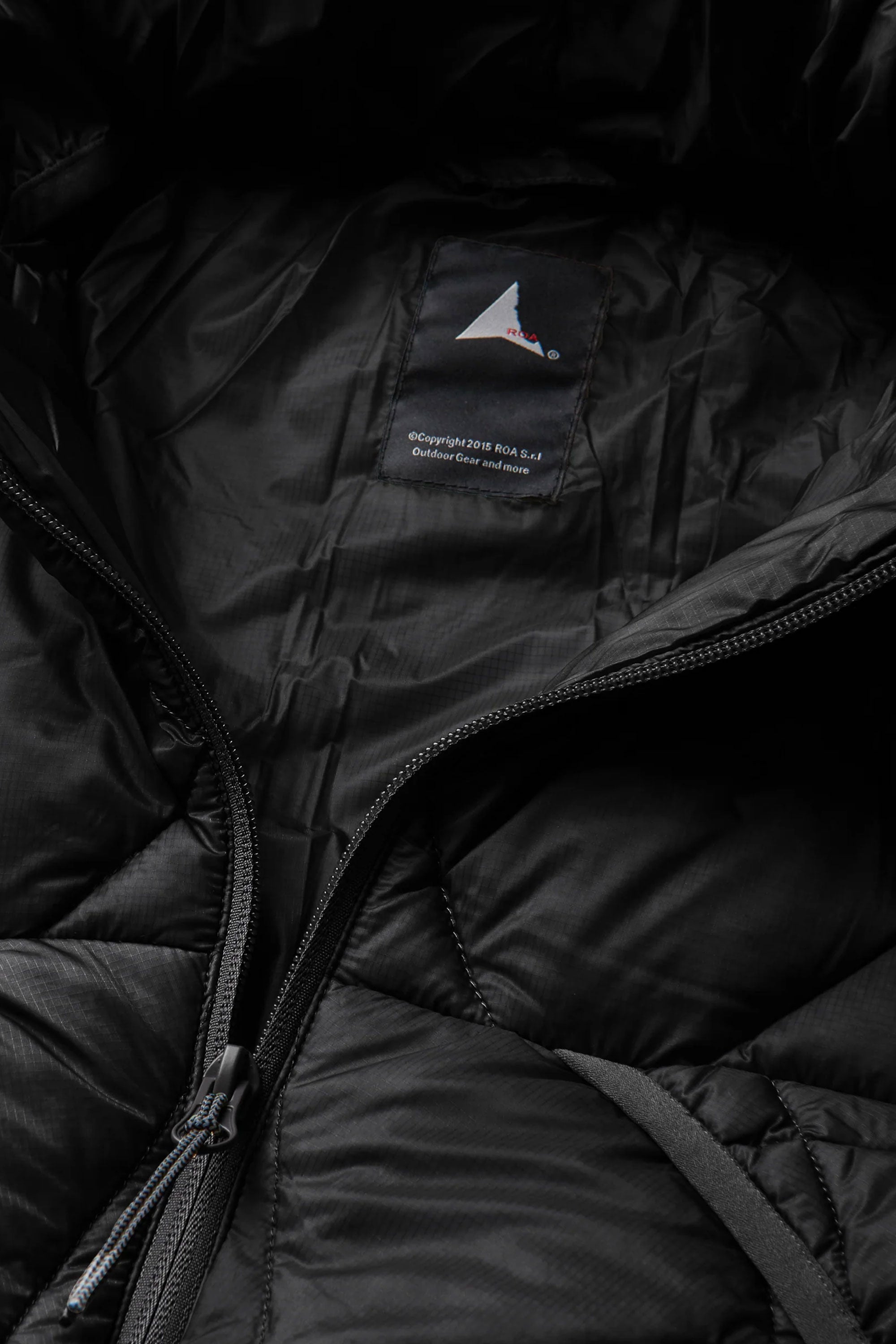 The Nuna 800 Fill Power Hooded Down Jacket Black available online with global shipping, and in PAM Stores Melbourne and Sydney.
