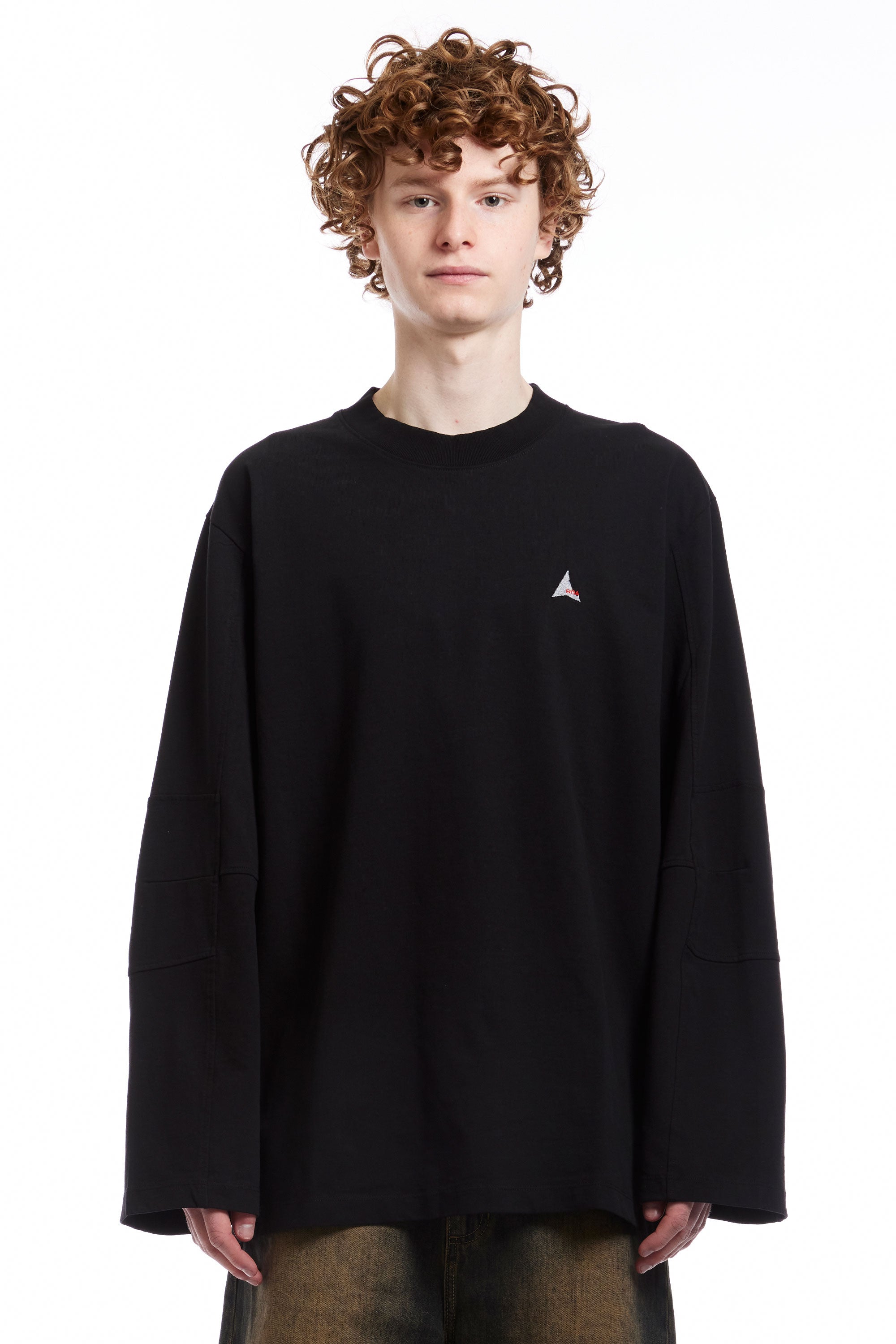 The ROA - LONG SLEEVE LOGO BLACK  available online with global shipping, and in PAM Stores Melbourne and Sydney.