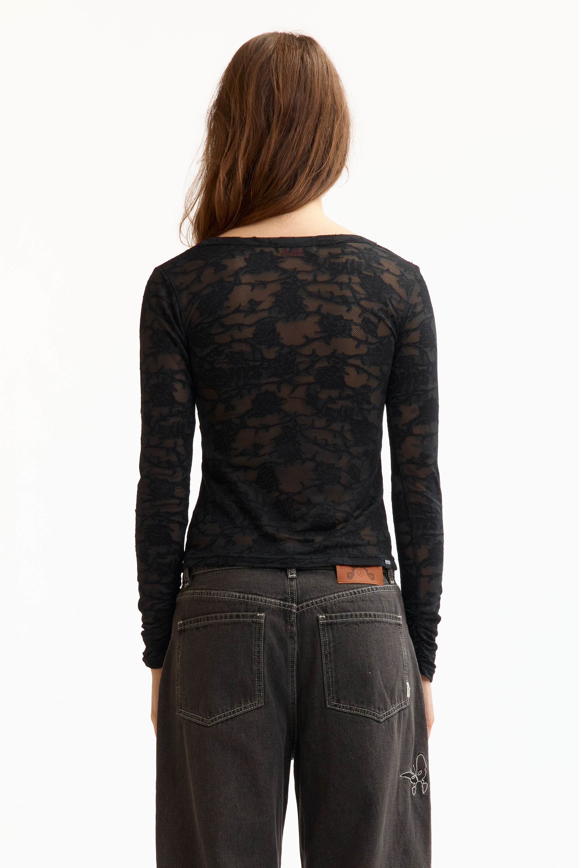 The HYSTERIC ROSE CROPPED T-SHIRT BLACK available online with global shipping, and in PAM Stores Melbourne and Sydney.