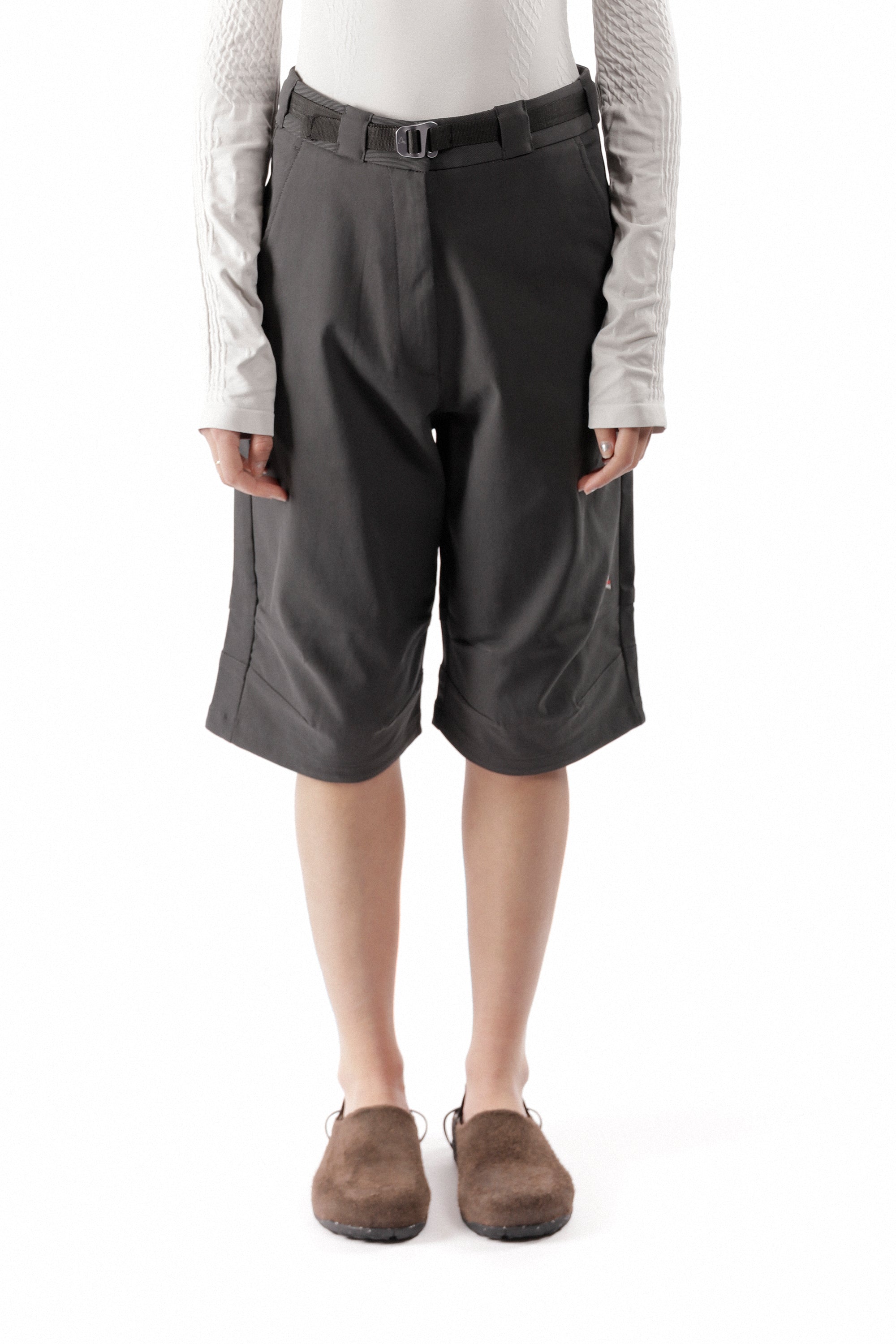 The Siera 3/4 Pant Anthracite available online with global shipping, and in PAM Stores Melbourne and Sydney.