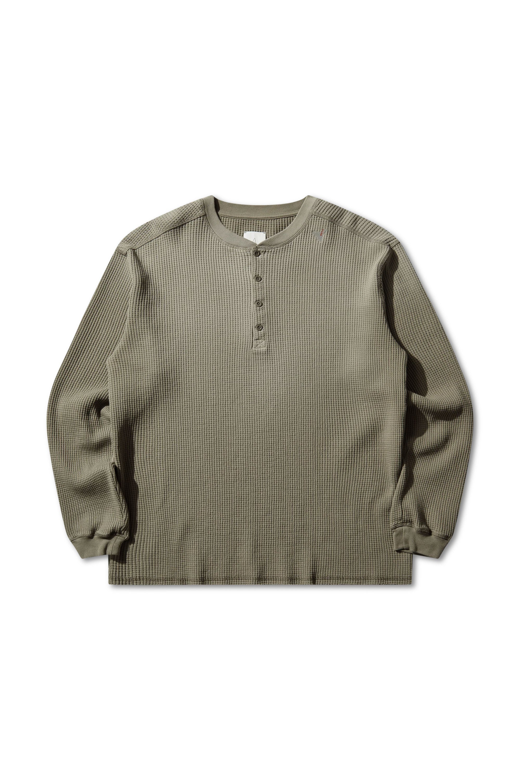 The ROA Bee Sun Faded Organic Waffle Serafino Long Sleeve Grey Green available online with global shipping, and in PAM Stores Melbourne and Sydney.