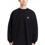 The VISUAL UPARMOURED WTVUA LS FORTLESS TEE SS24 BLACK available online with global shipping, and in PAM Stores Melbourne and Sydney.